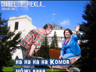 Komorowska robi pa pa a  komor taczke  pcha haha.mp4