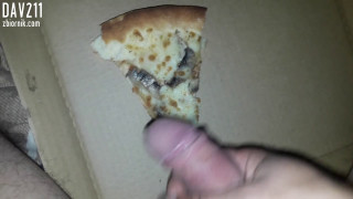 Pyszna pizza z sosem własnym :)