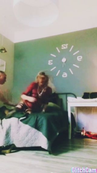c3a9691319761bffdf0a0f8bada0c127_006.mp4