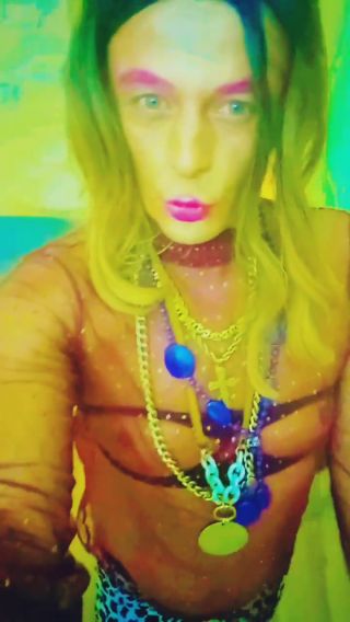 VideoGlitch_20210920_182010325_001_001.mp4