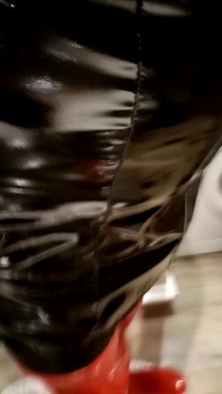VID_20211231_222315.3gp