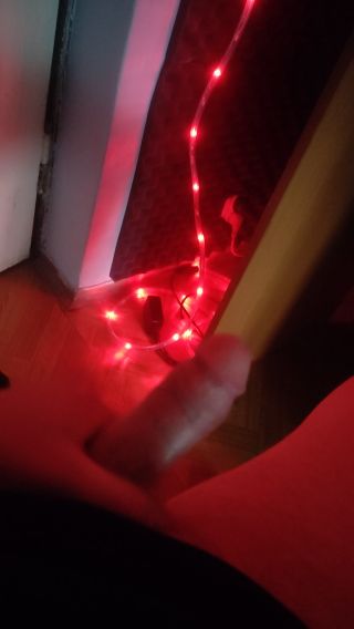VID_20220425_185009.mp4