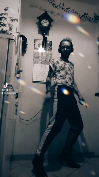 0d3d54cb0c26644e359437800911be42.mp4