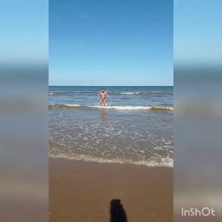 received_1096815341251322.mp4