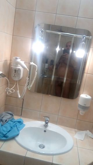 VID_20220829_211105.mp4