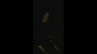 Nagi spacer w parku kr.mp4
