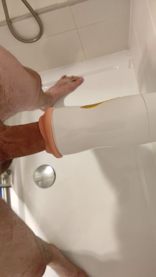 VID_20230222_213621.mp4