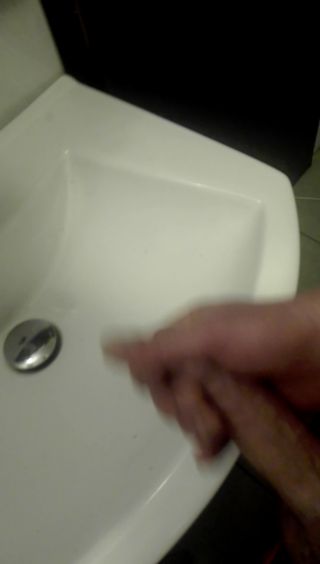 VID_20230426_001615.mp4