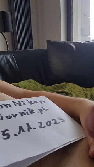 NikonNikon
