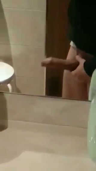 received_1050611342479626.mp4