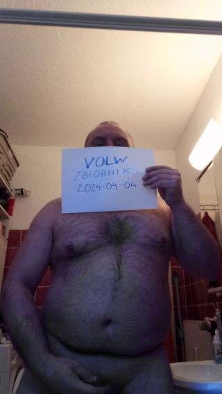 VID_20240404_192034.mp4