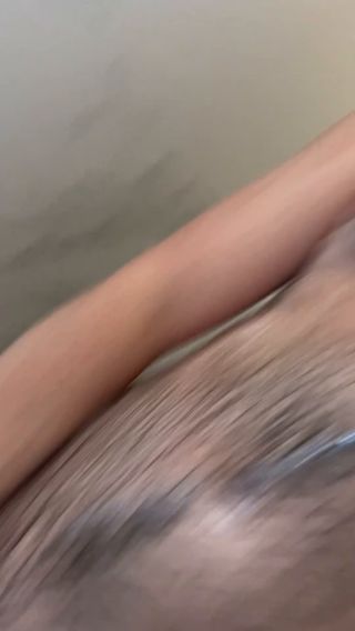 3231E917-C21D-4CFE-94E7-306D3400D220.mov