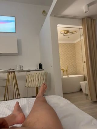 77042865543__F3435394-0C55-4A1B-806B-550442EE138E.MOV