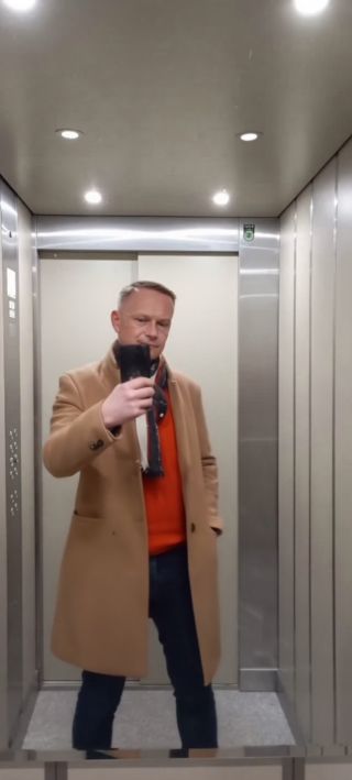 1000002373.mp4