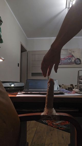 20251025_190836.mp4