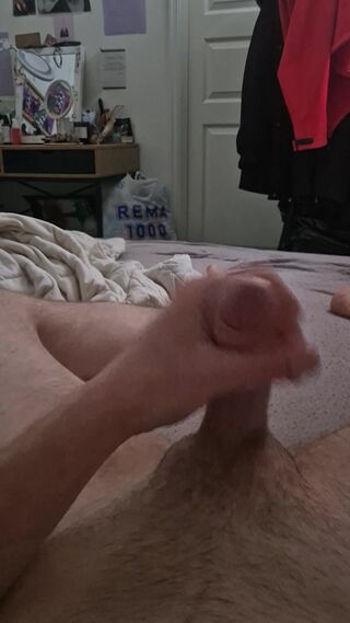 😈