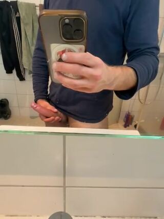 80300221529__8FF69526-5040-4FEE-B192-1637EB475513.MOV