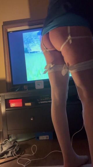 1075565_1080p_alone-night-with-porn.mp4