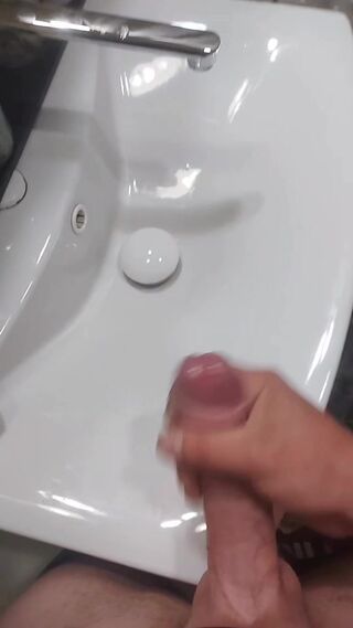 74C58B01-CC9E-4B9A-B7B8-DE61DE1AFF4D.mp4