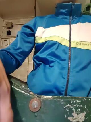 LIVE - 2026-08-21 23:18
