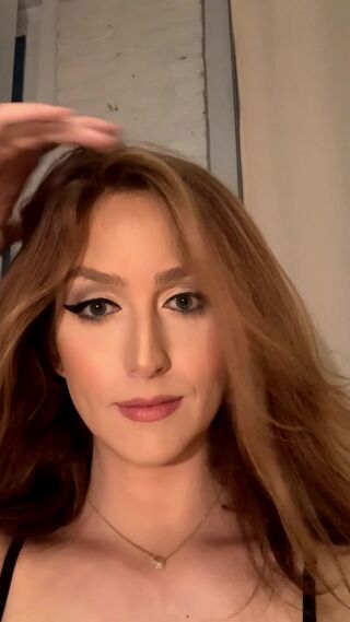adela_trans