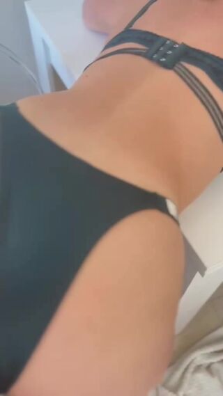 4fa56497-af49-4cd7-ad48-2a2179e90cfa.mp4