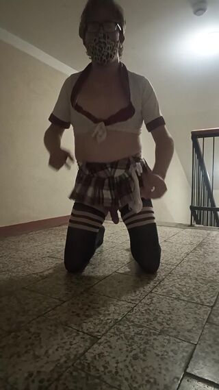 19_Niki_79