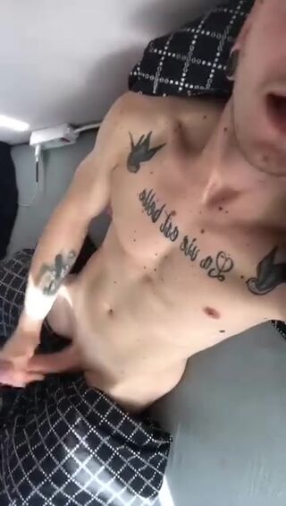 8c309cefac304a9487f02a3d1337e070.mov