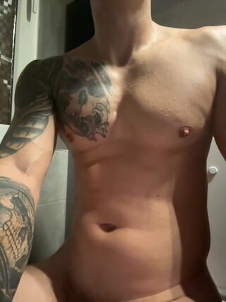 LIVE - 2026-09-25 02:02