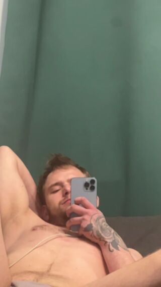 00B9A83C-F4D9-4F77-B491-8BE49F0FCE54.mov