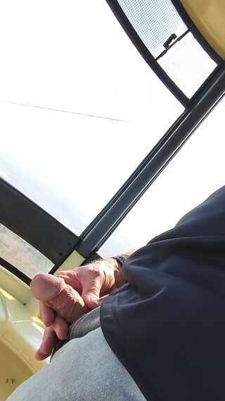 Bialy_83_83