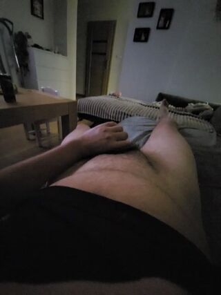 LIVE - 2026-10-24 23:11