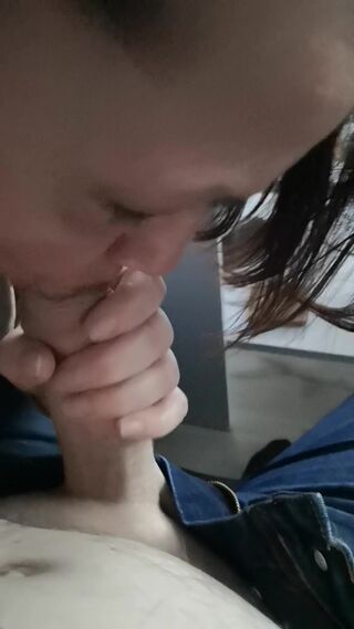 VID_20220223_170912.mp4